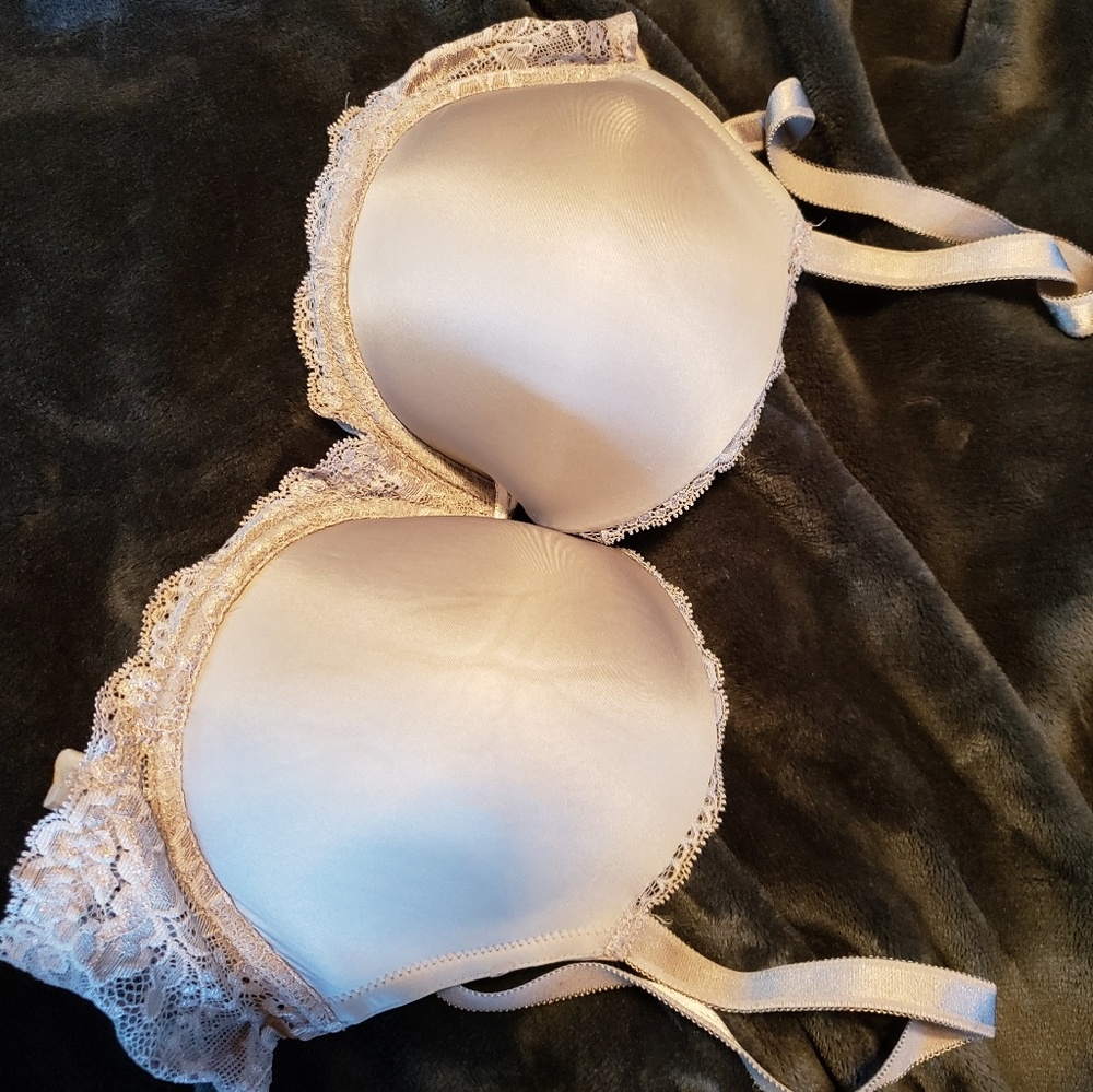 Victoria's Secret 34DDD bra